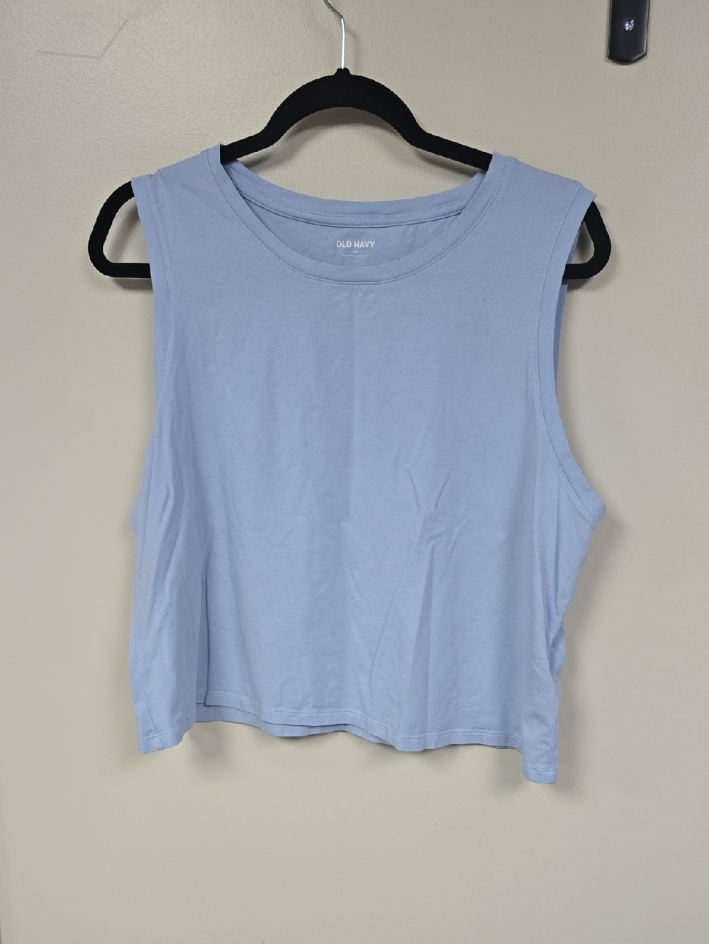 🎊 Old Navy Light Blue Cropped Tank Top